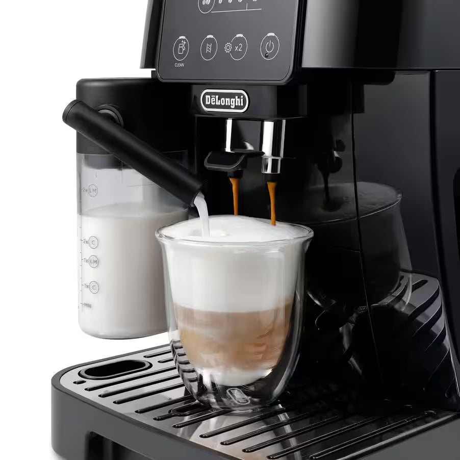 Capucchino preparado en delonghi magnifica